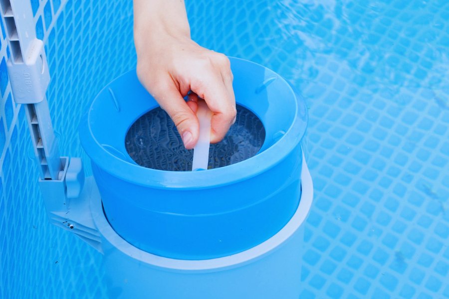 Entretien piscine skimmer