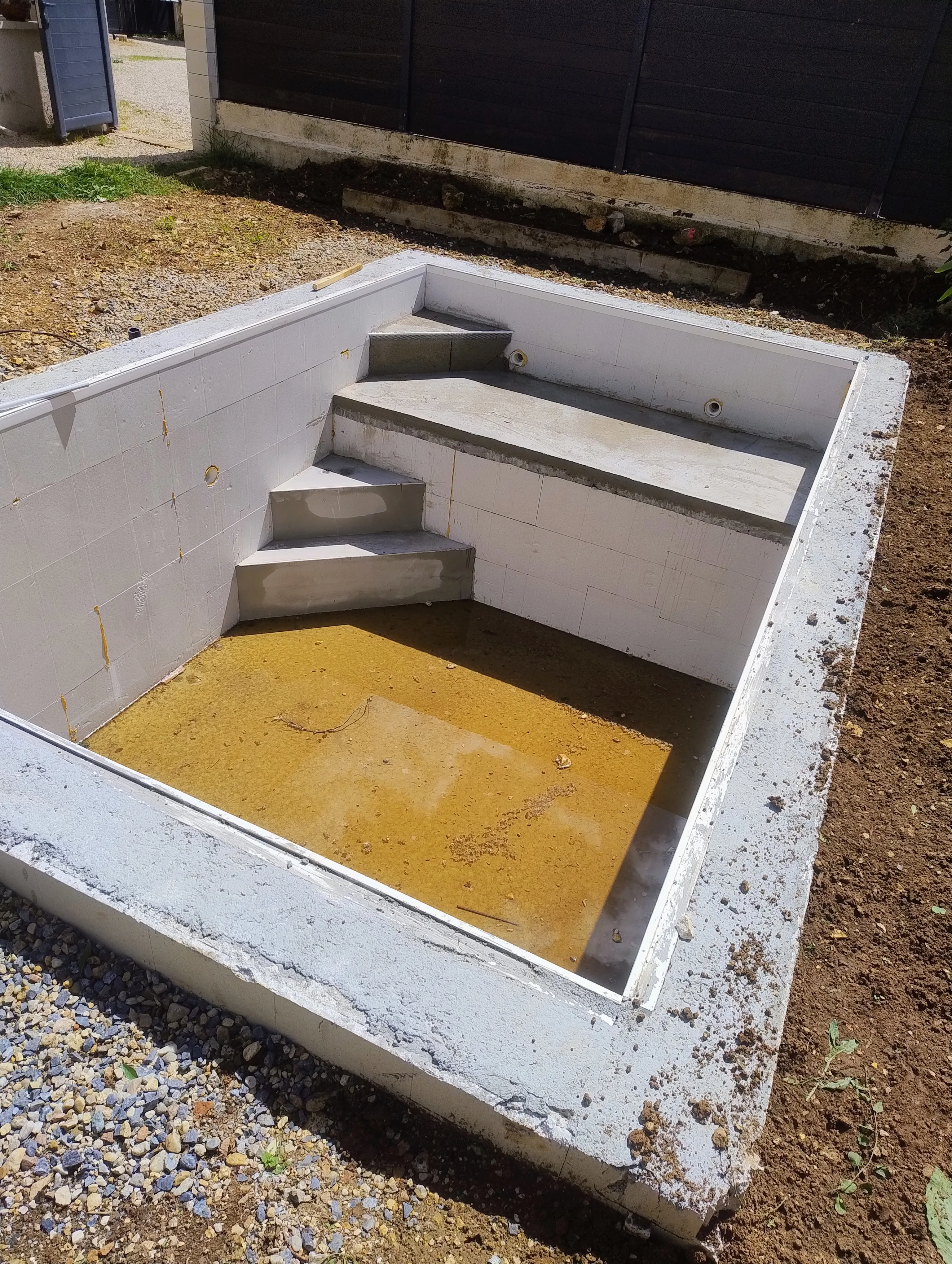 Construction piscine béton – structure